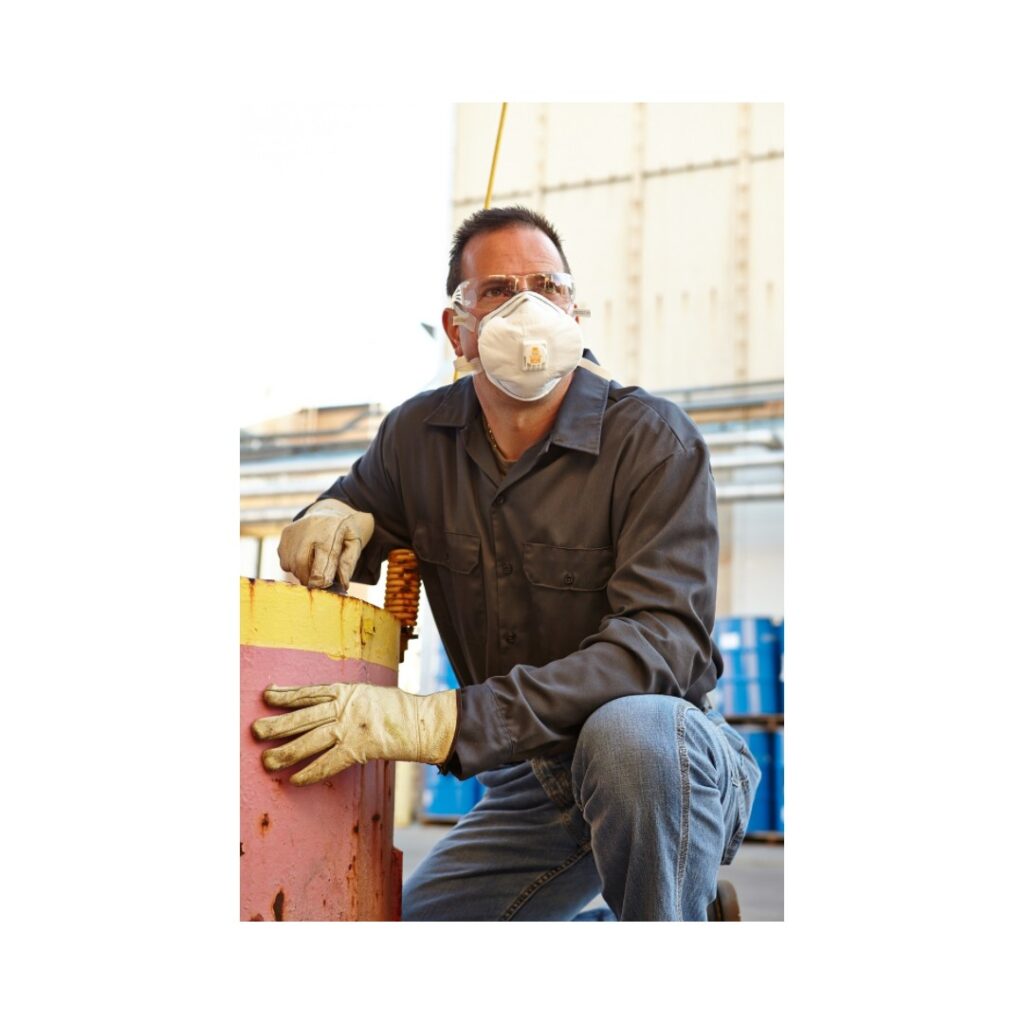3M™ Particulate Respirator 8233, N100 - Image 4